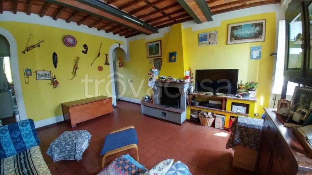 casa indipendente in vendita a Capannori in zona Marlia