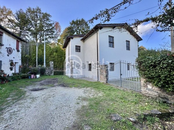 casa indipendente in vendita a Capannori in zona Vorno