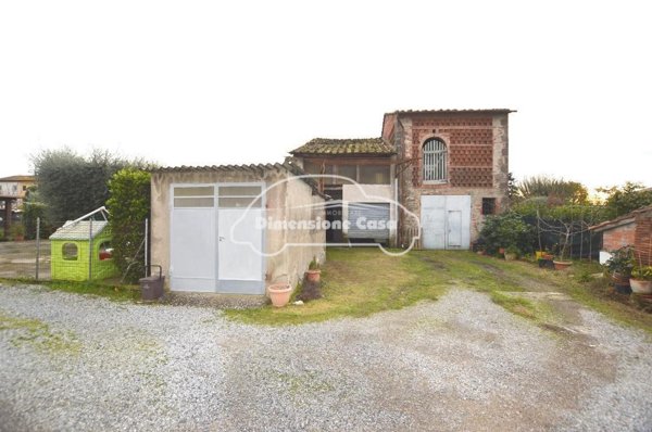 casale in vendita a Capannori