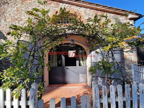 casa indipendente in vendita a Capannori