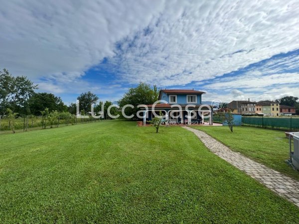 casa indipendente in vendita a Capannori