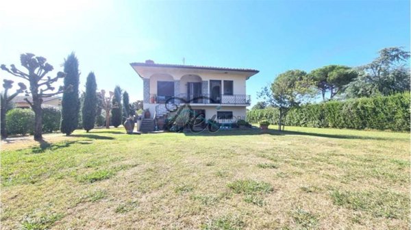 casa indipendente in vendita a Capannori in zona Lunata