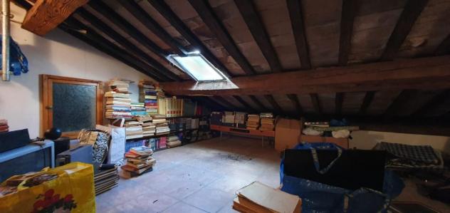 casa indipendente in vendita a Capannori in zona Segromigno in Monte