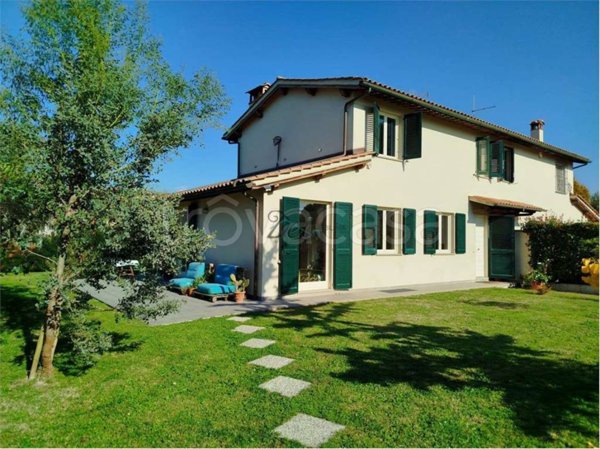 casa indipendente in vendita a Capannori in zona Lunata