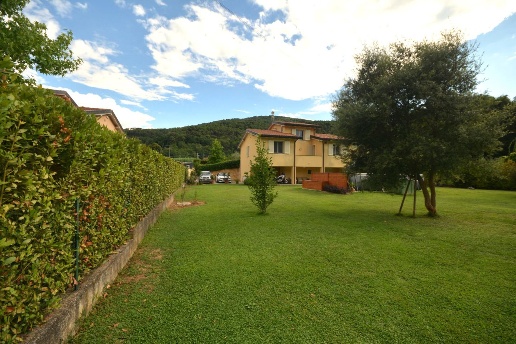 casa indipendente in vendita a Capannori in zona Guamo