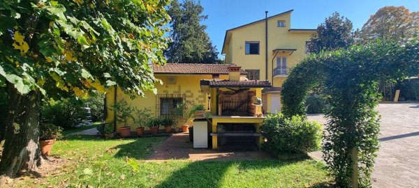casa indipendente in vendita a Capannori
