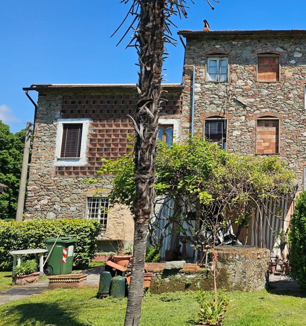 casa indipendente in vendita a Capannori