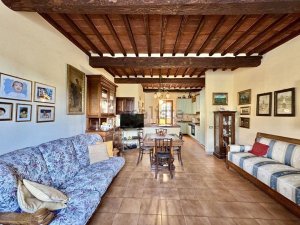 casa semindipendente in vendita a Capannori in zona Vorno