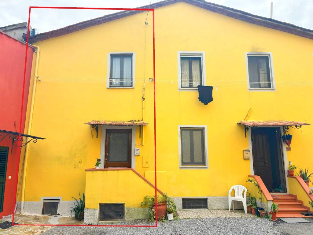 casa indipendente in vendita a Capannori in zona San Gennaro