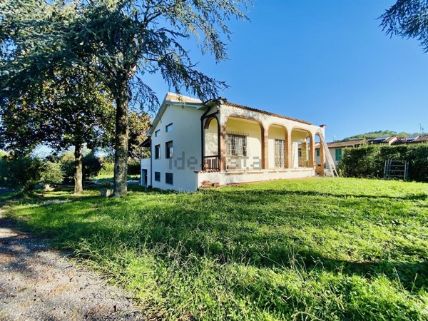 casa indipendente in vendita a Capannori