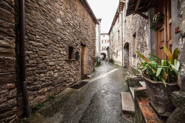 casale in vendita a Capannori