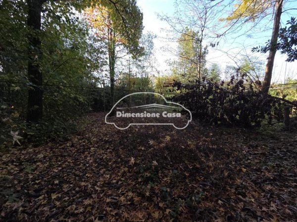 negozio in vendita a Capannori in zona Segromigno in Monte