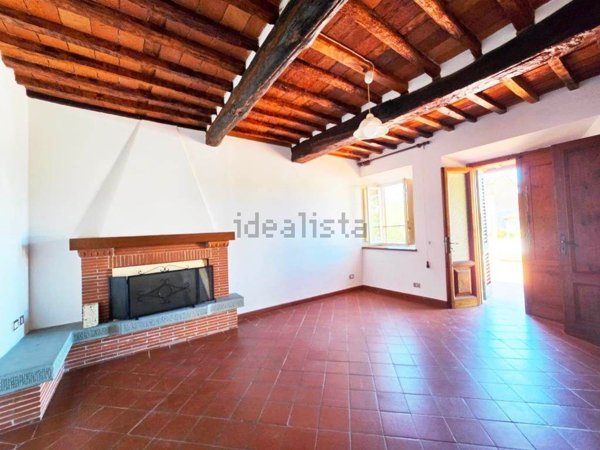 casa indipendente in vendita a Capannori in zona Marlia