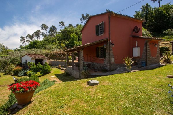 casale in vendita a Capannori