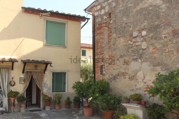 casa indipendente in vendita a Capannori