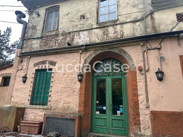 intera palazzina in vendita a Capannori