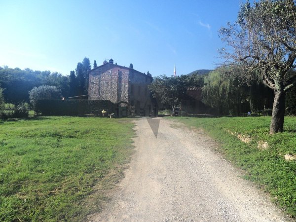 casale in vendita a Capannori in zona Castelvecchio di Compito