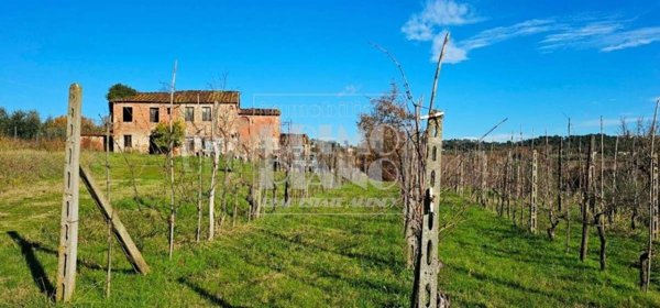 casale in vendita a Capannori