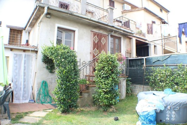 casa indipendente in vendita a Capannori