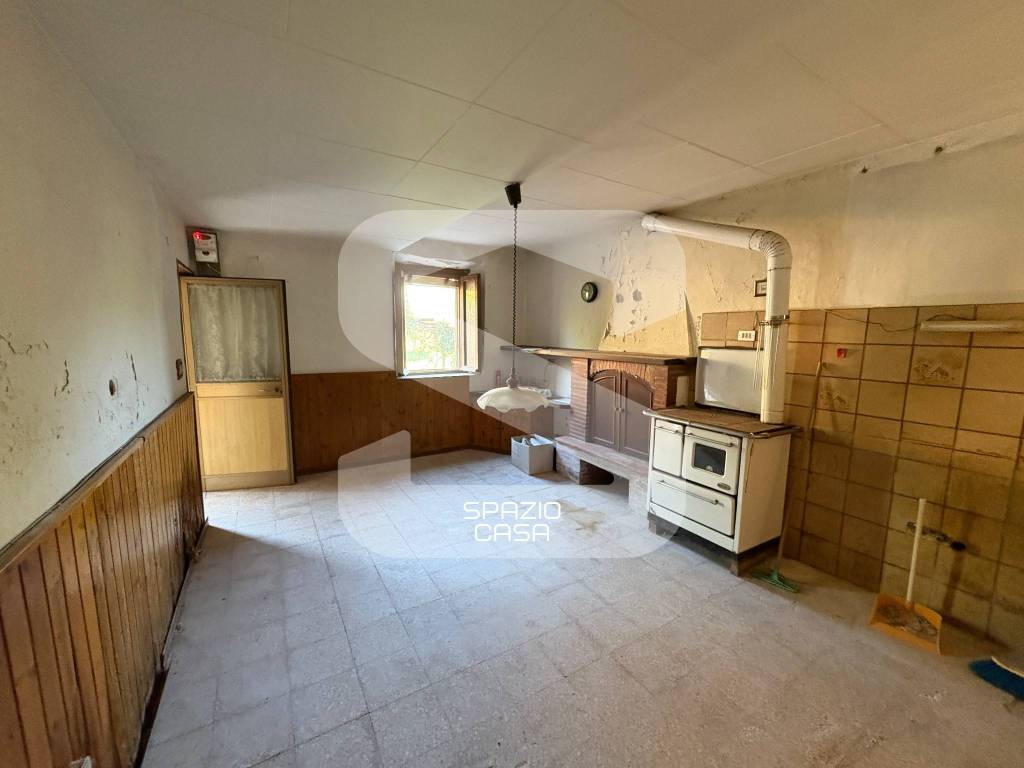 casa indipendente in vendita a Capannori in zona Castelvecchio di Compito