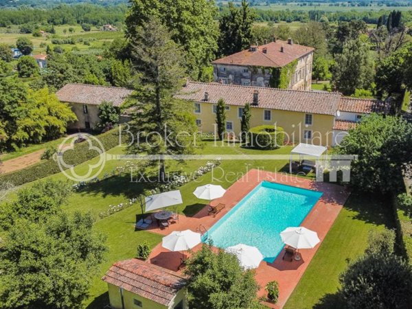 villa in vendita a Capannori