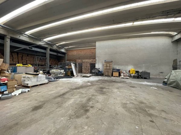 capannone in vendita a Capannori in zona Santa Margherita