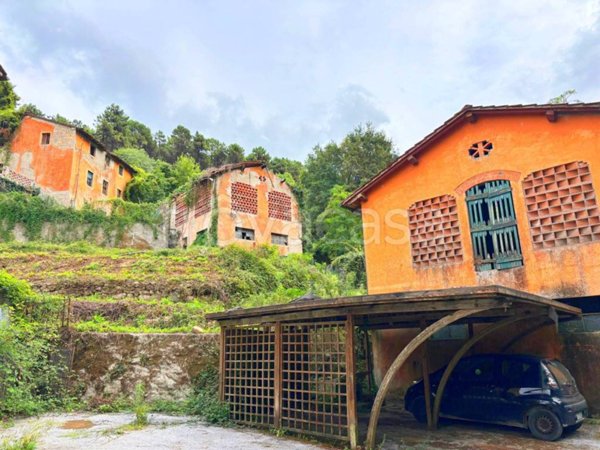 casa indipendente in vendita a Capannori in zona Guamo