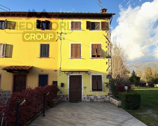 casa indipendente in vendita a Capannori in zona Marlia