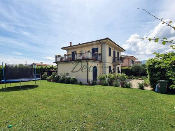 casa indipendente in vendita a Capannori in zona Carraia