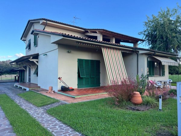 casa indipendente in vendita a Capannori in zona Lunata