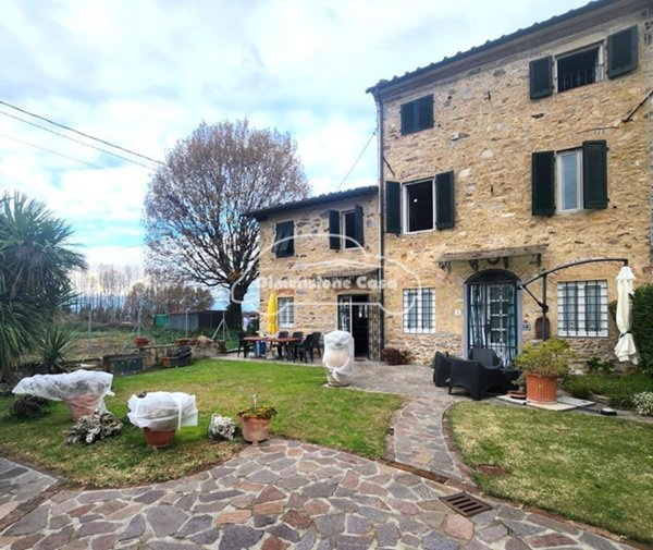 casa indipendente in vendita a Capannori