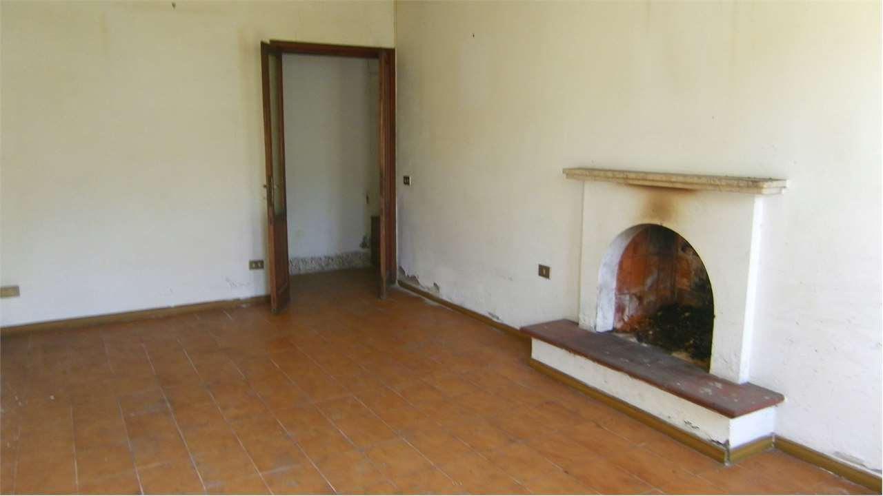 appartamento in vendita a Capannori in zona Lunata