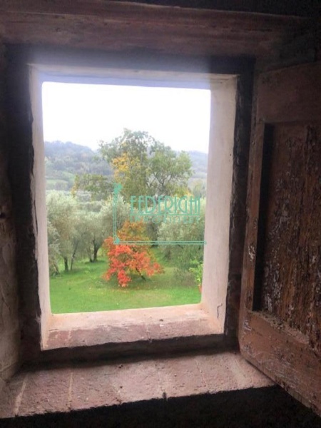 casale in vendita a Capannori in zona Segromigno in Monte