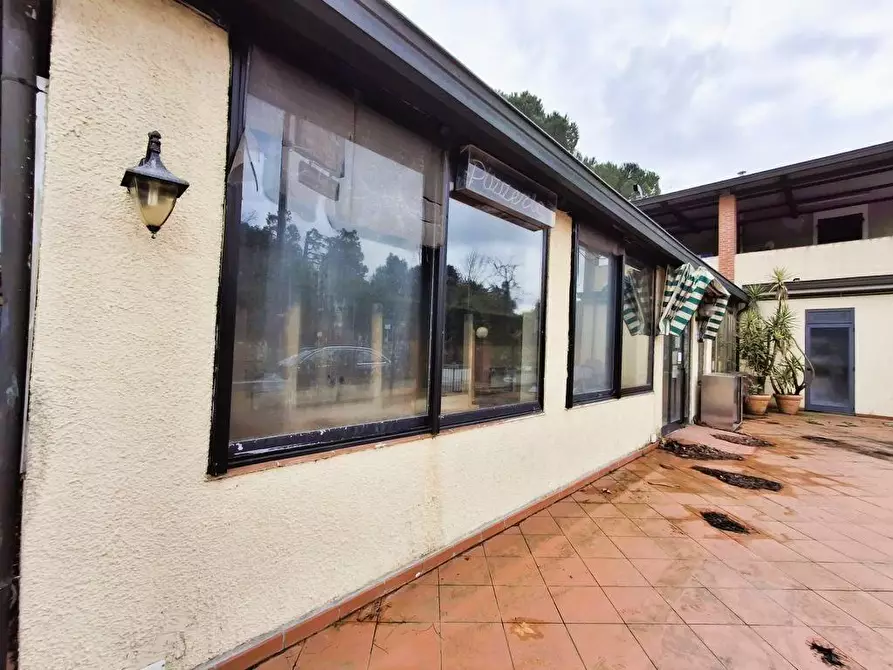 locale commerciale in vendita a Capannori