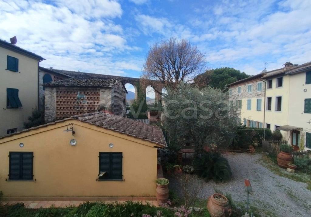 casa indipendente in vendita a Capannori in zona Guamo