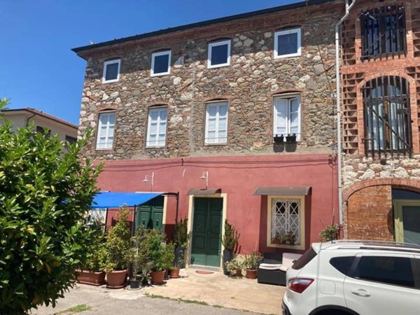 casa indipendente in vendita a Capannori