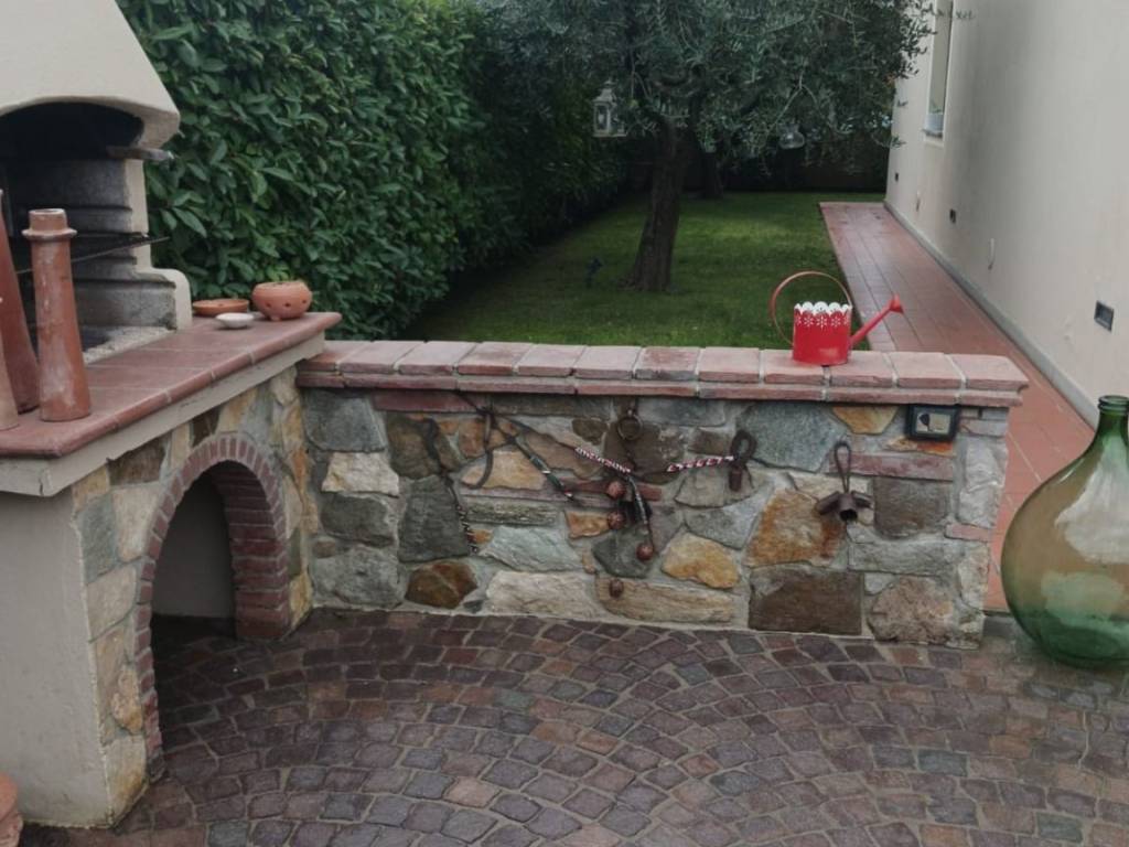 casa indipendente in vendita a Capannori