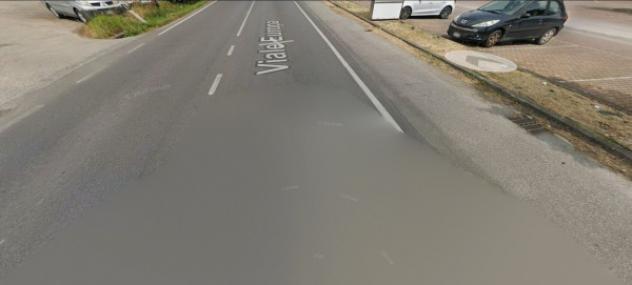 ufficio in vendita a Capannori in zona Lammari