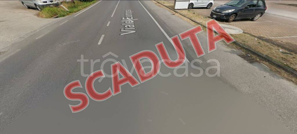 ufficio in vendita a Capannori in zona Lammari