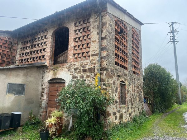 casale in vendita a Capannori