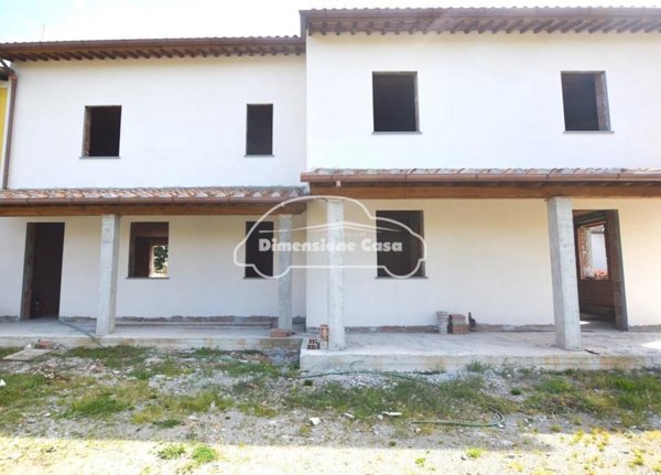 casa indipendente in vendita a Capannori