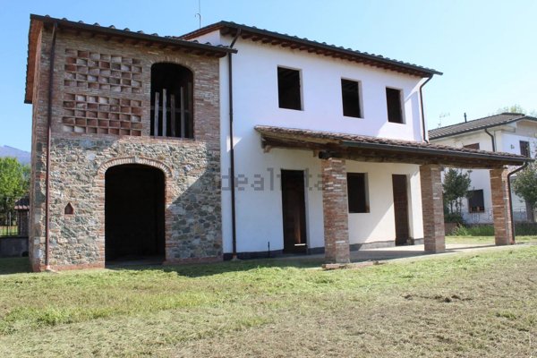 casa indipendente in vendita a Capannori