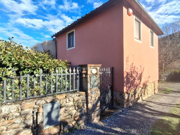 casa indipendente in vendita a Capannori