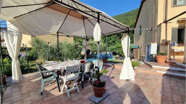 casa indipendente in vendita a Capannori in zona Vorno