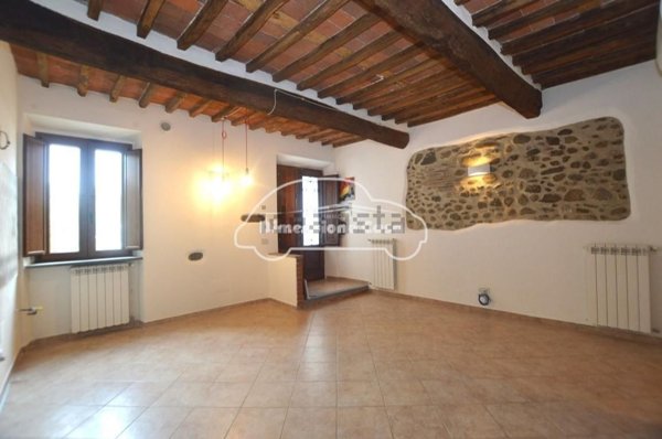 casa indipendente in vendita a Capannori in zona Lammari