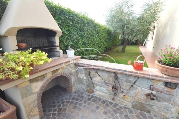 casa indipendente in vendita a Capannori