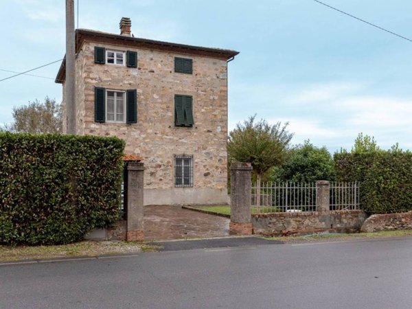 casa indipendente in vendita a Capannori