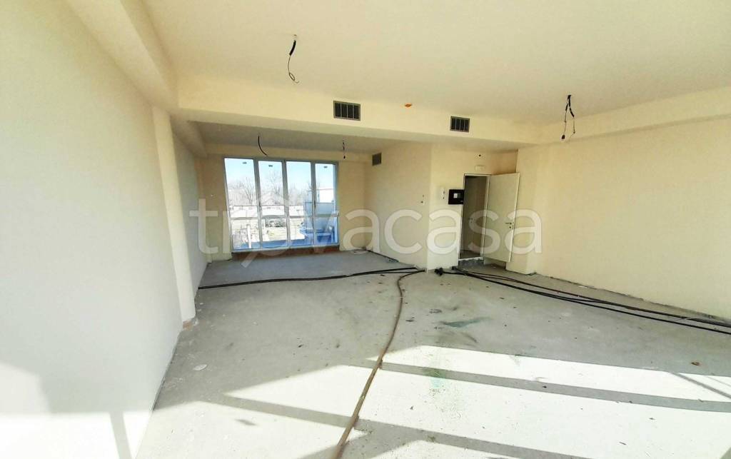 ufficio in vendita a Capannori in zona Lammari