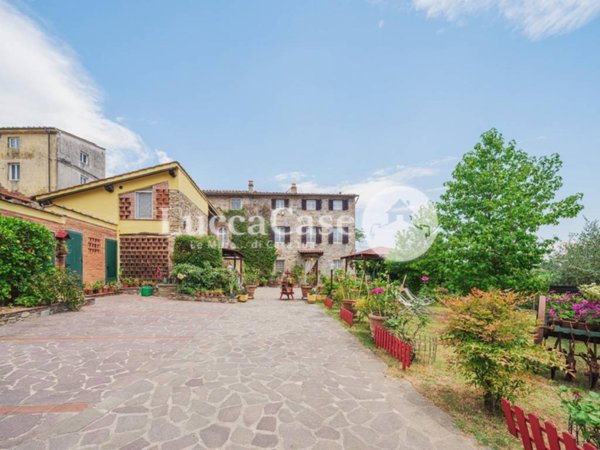 casa indipendente in vendita a Capannori