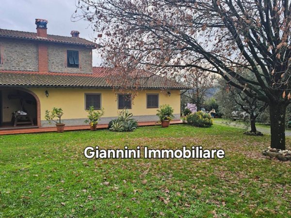 casa indipendente in vendita a Capannori